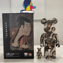 Load image into Gallery viewer, BE@RBRICK SHARAKU TOSHUSAI「OTANI ONIJI III AS YAKKO EDOBEI」100％ &amp; 400％, 2022
